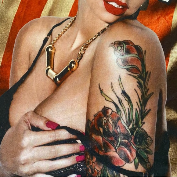 Smith & Graham Badass Bikini Tattooed Girl with American Flag Luxury Tee - Picture 4 of 13